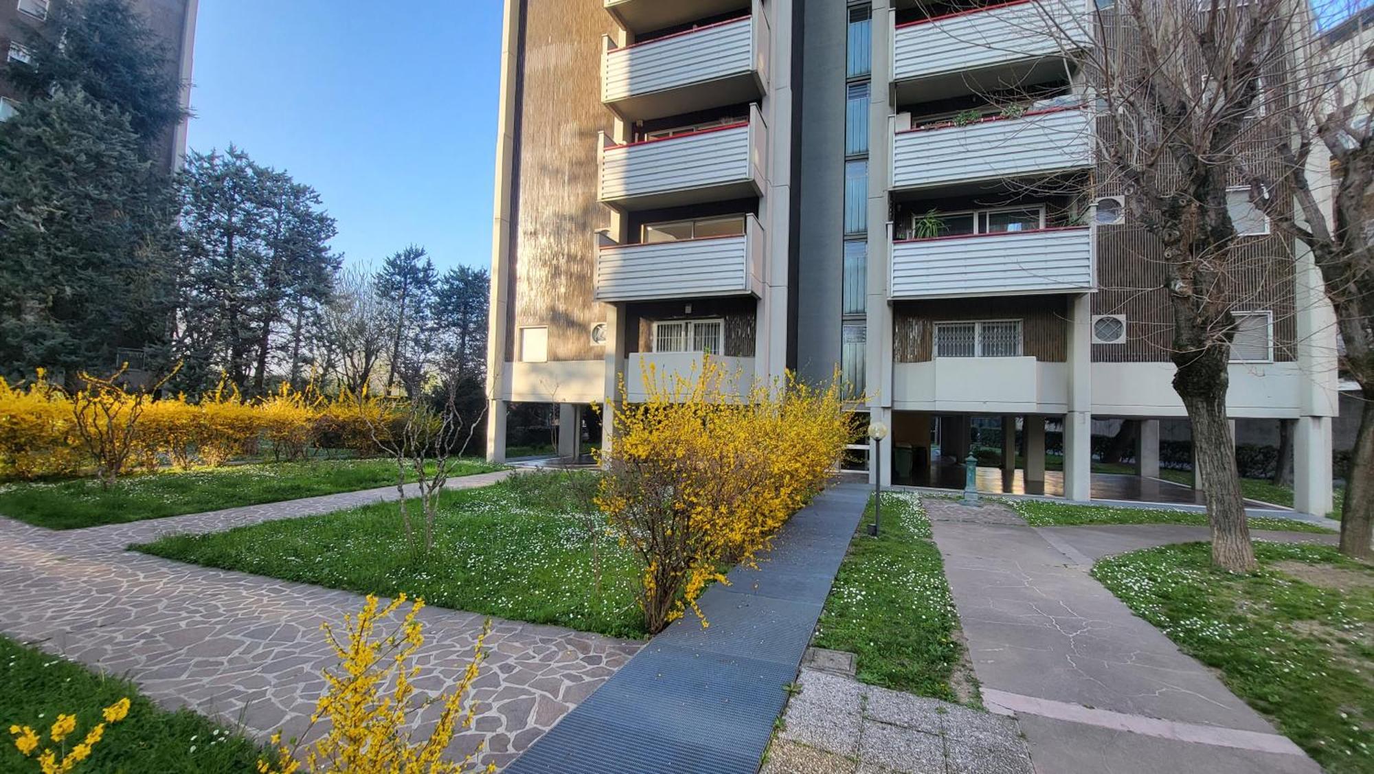 Toma Apartment Trilocale Moderno Per Max 6 Persone Milán Exterior foto