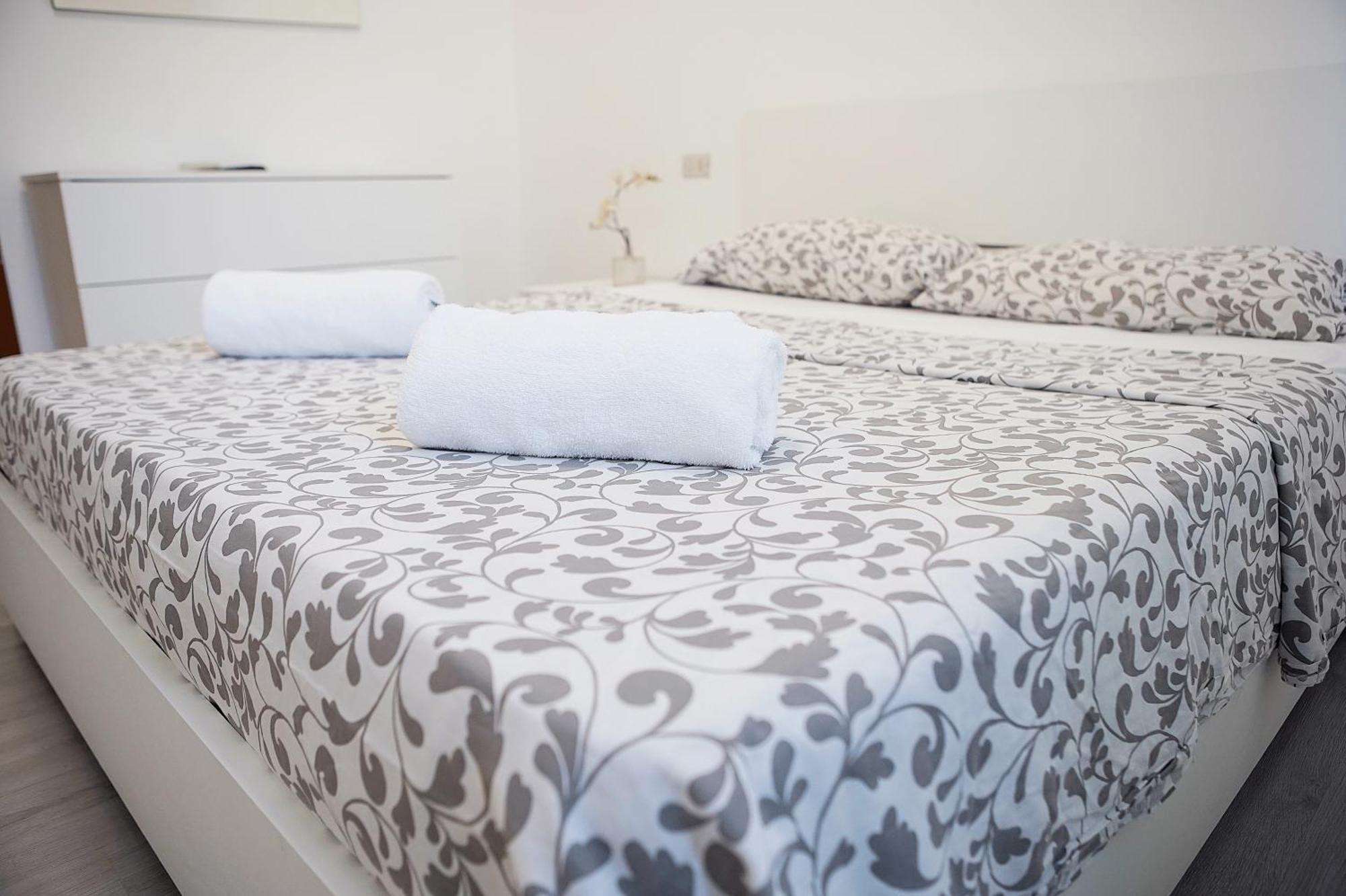 Toma Apartment Trilocale Moderno Per Max 6 Persone Milán Exterior foto