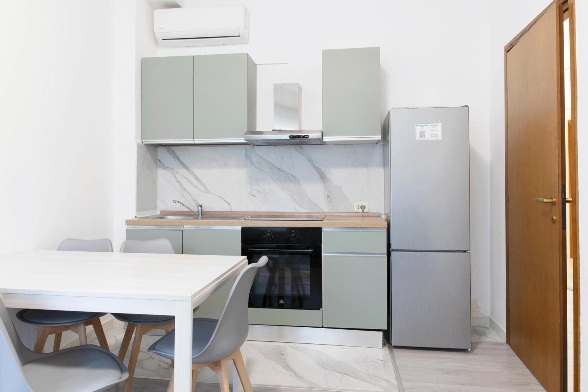 Toma Apartment Trilocale Moderno Per Max 6 Persone Milán Exterior foto